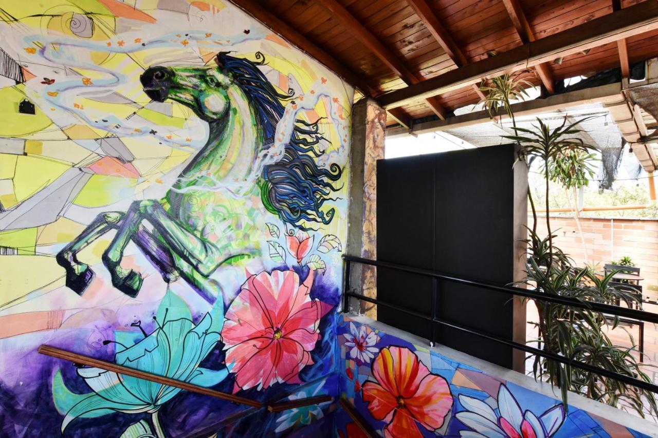 Hostel International House Co-Living Medellín Zewnętrze zdjęcie